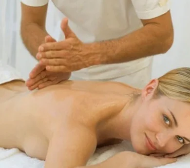 Best back & shoulder massage for women in mumbai